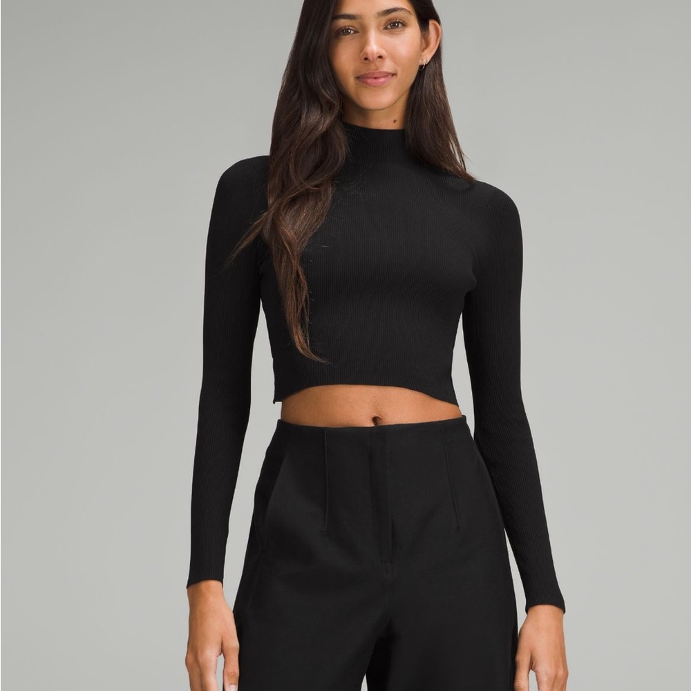 Ribbed-Knit Twist-Back Mockneck Sweater In  Black